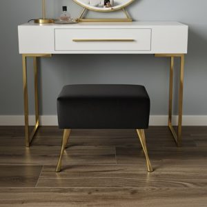 Pufa "Glam" czarna welurowa na złotych nogach